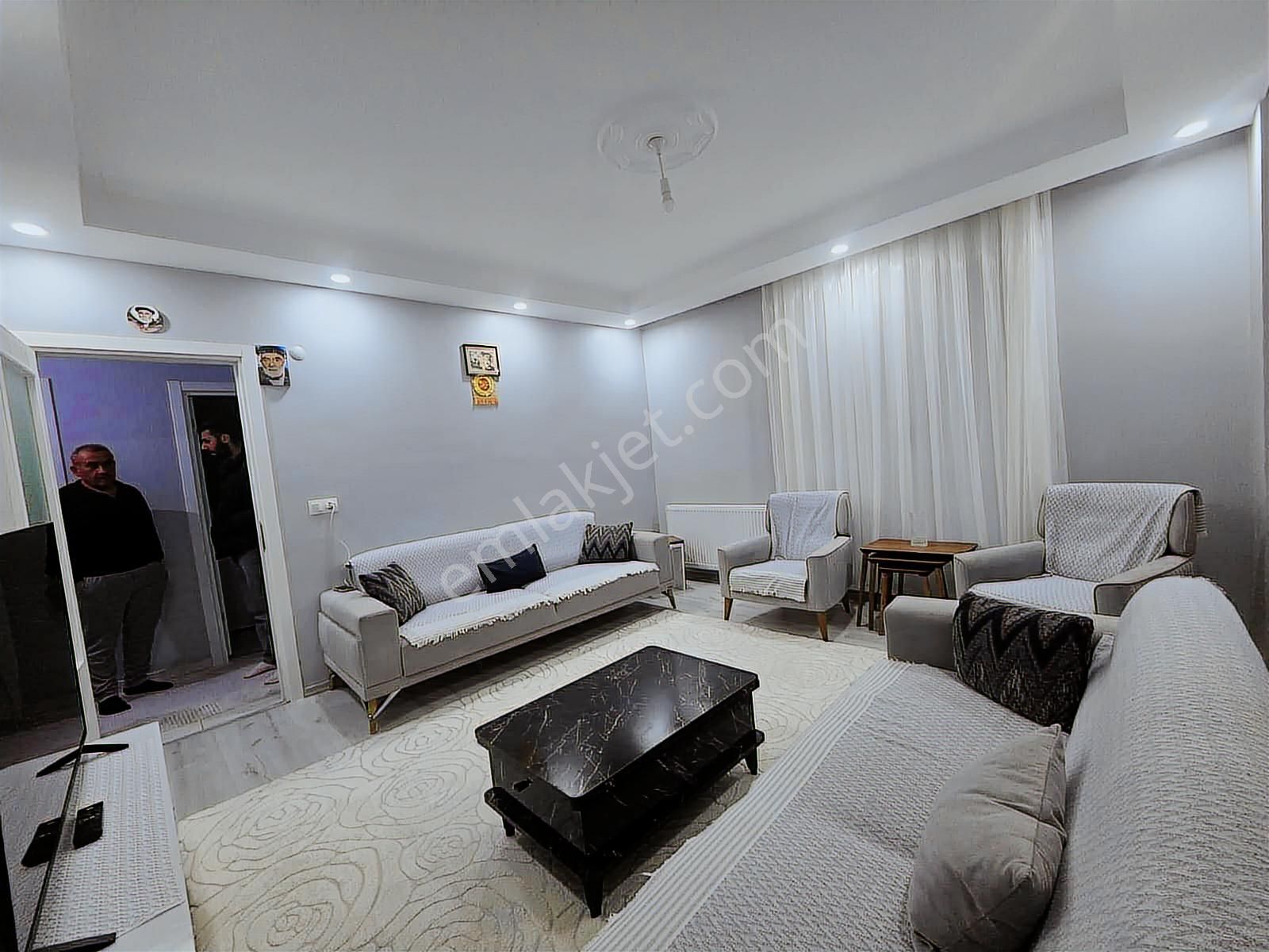 Büyükçekmece Kumburgaz'da Satılık 3+1 Daire Merkezi Konum 90 M2 - Görsel 2