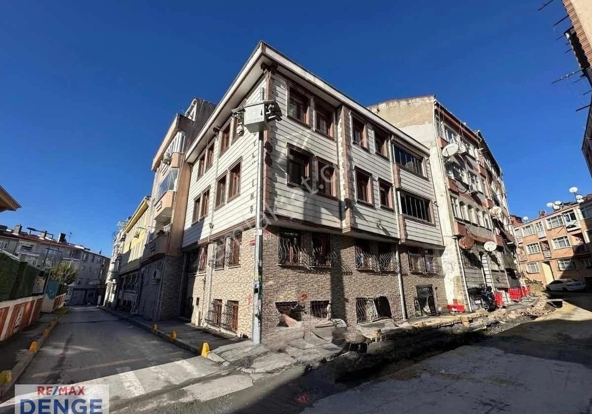 Fatih’in Tarihi Dokusunda, Merkezi Konumda Satılık 3+1 Dubleks Daire