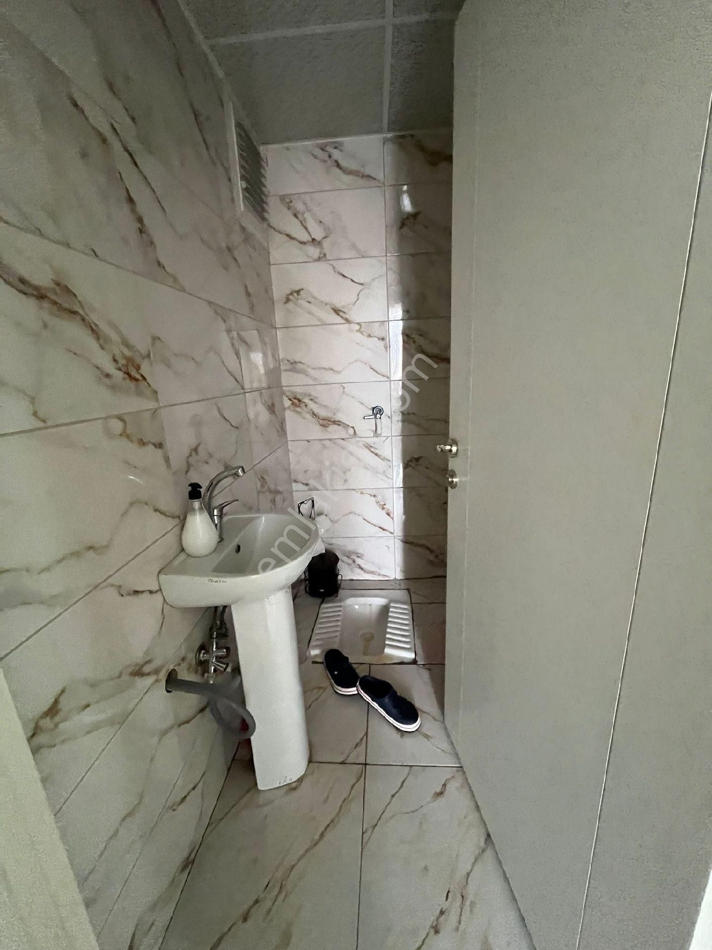 Hüsnü Karakaş Mahallesi 2. Kat 2+1 Asansörlü 3 Kat 100 M2 - Görsel 8