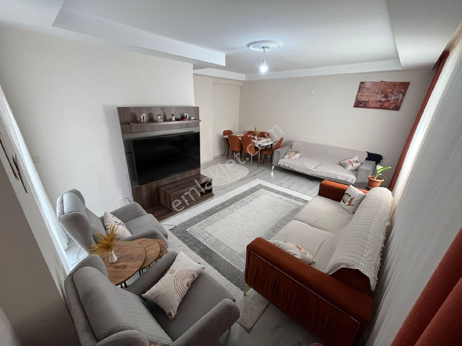 Hüsnü Karakaş Mahallesi 2. Kat 2+1 Asansörlü 3 Kat 100 M2 - Görsel 3