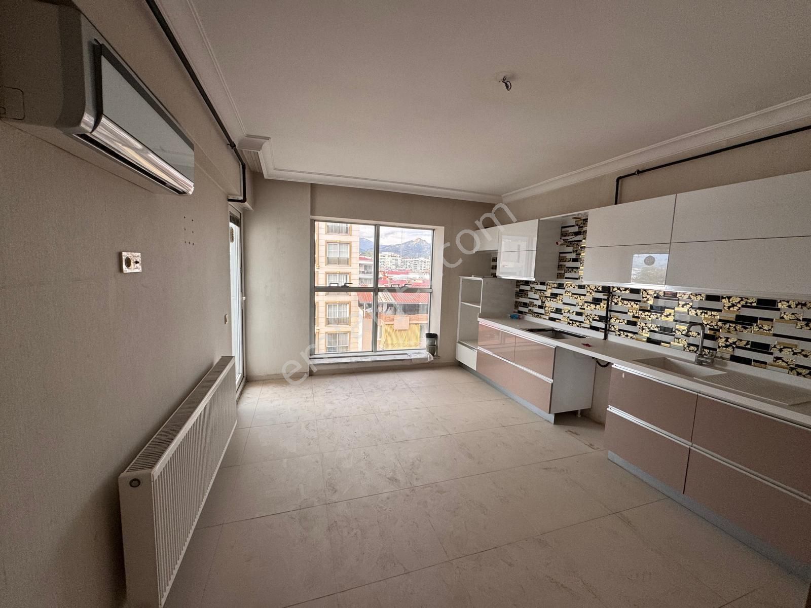 Yeşil Mahallede 4+1 Ultra Lüks Dairemiz Kiralıktır - Görsel 2