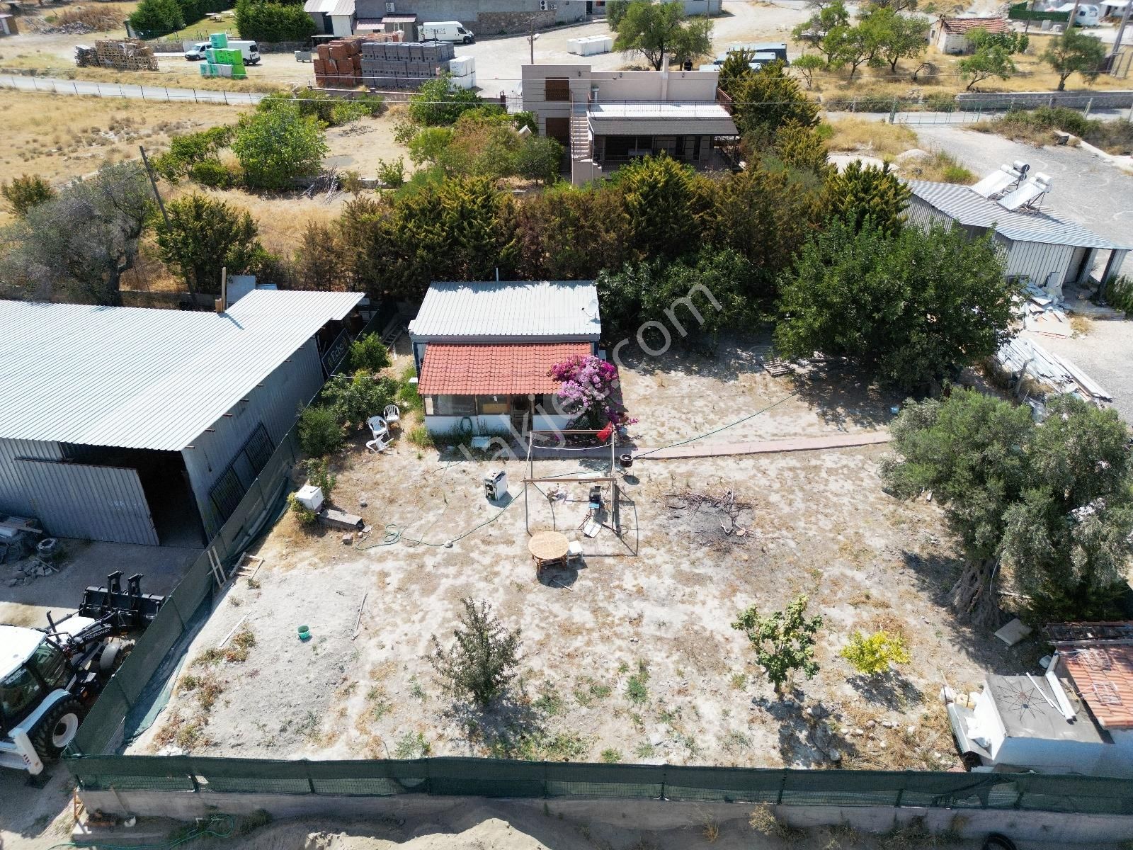 Karaburun Mordoğan Merkezde Satılık Müstakil Ev - Görsel 2