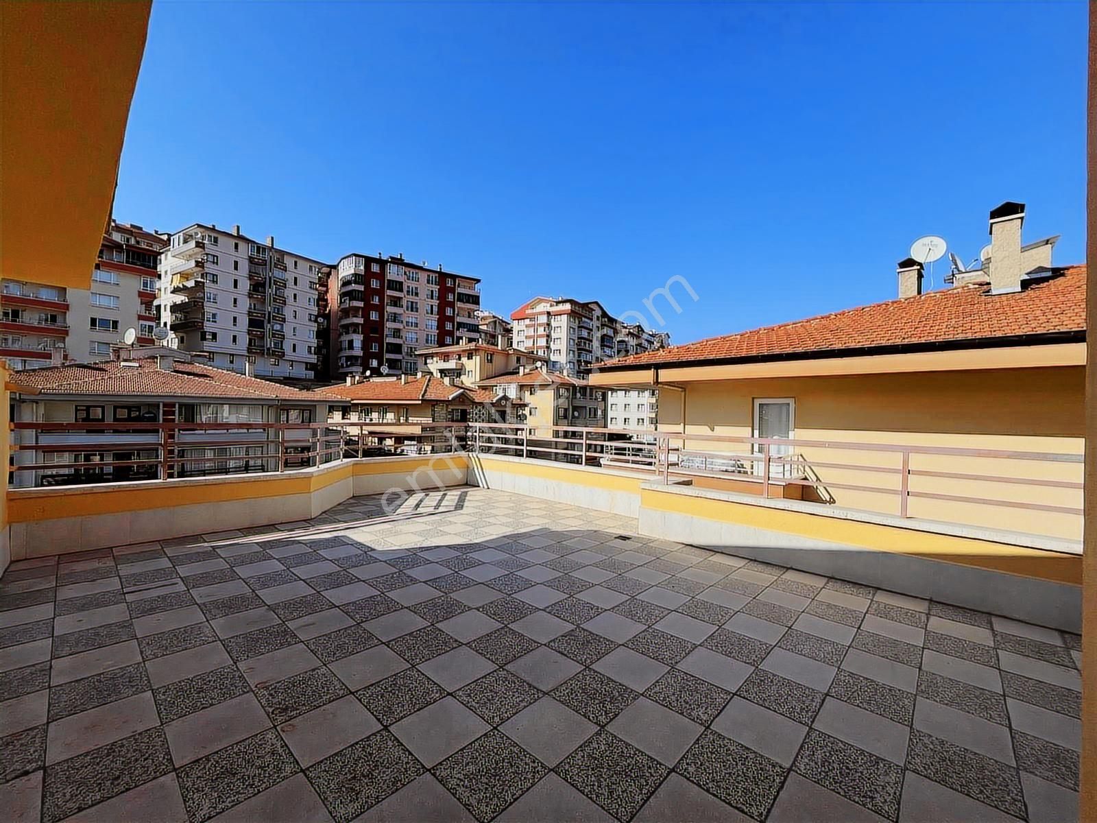 ▄vega▄gayrimenkul▄dereboyu Cadde Üzeri 5+1 Dublexs Daire - Görsel 15