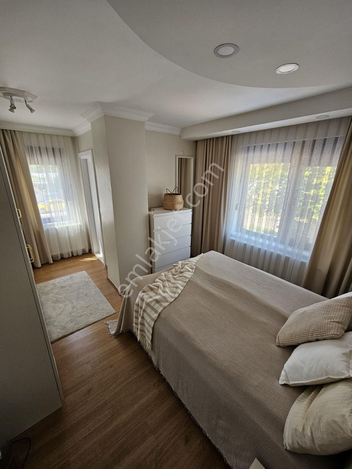 Havuzlu Site İçerisinde Geniş 3+1 - Görsel 6