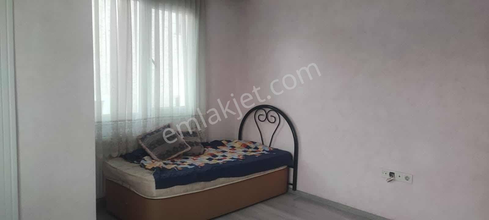 Dubleks Siyavuşpaşada Asansörlü 2015 Yapımı 155m2 4+1 Kombili - Görsel 3