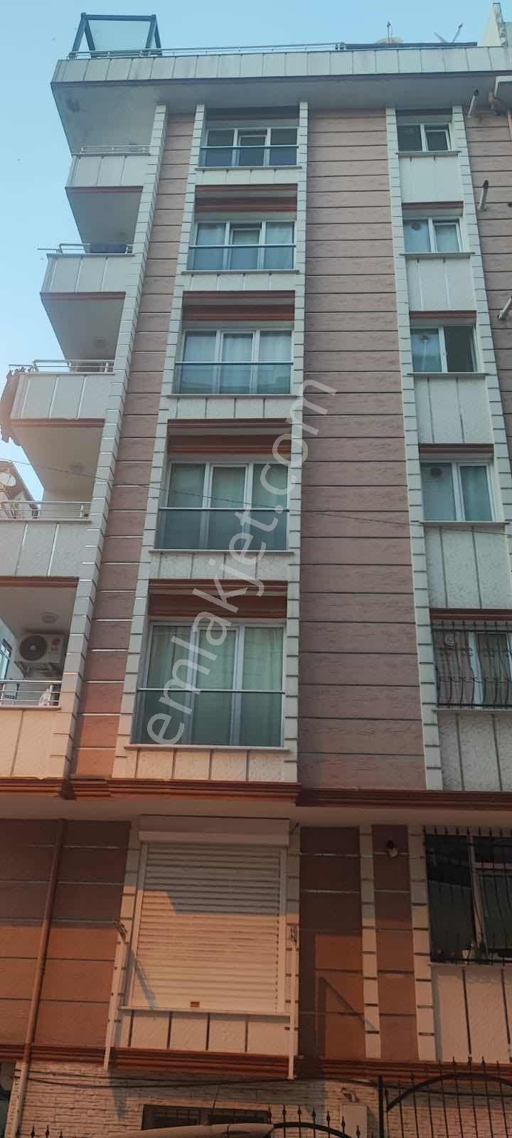 Dubleks Siyavuşpaşada Asansörlü 2015 Yapımı 155m2 4+1 Kombili - Görsel 21