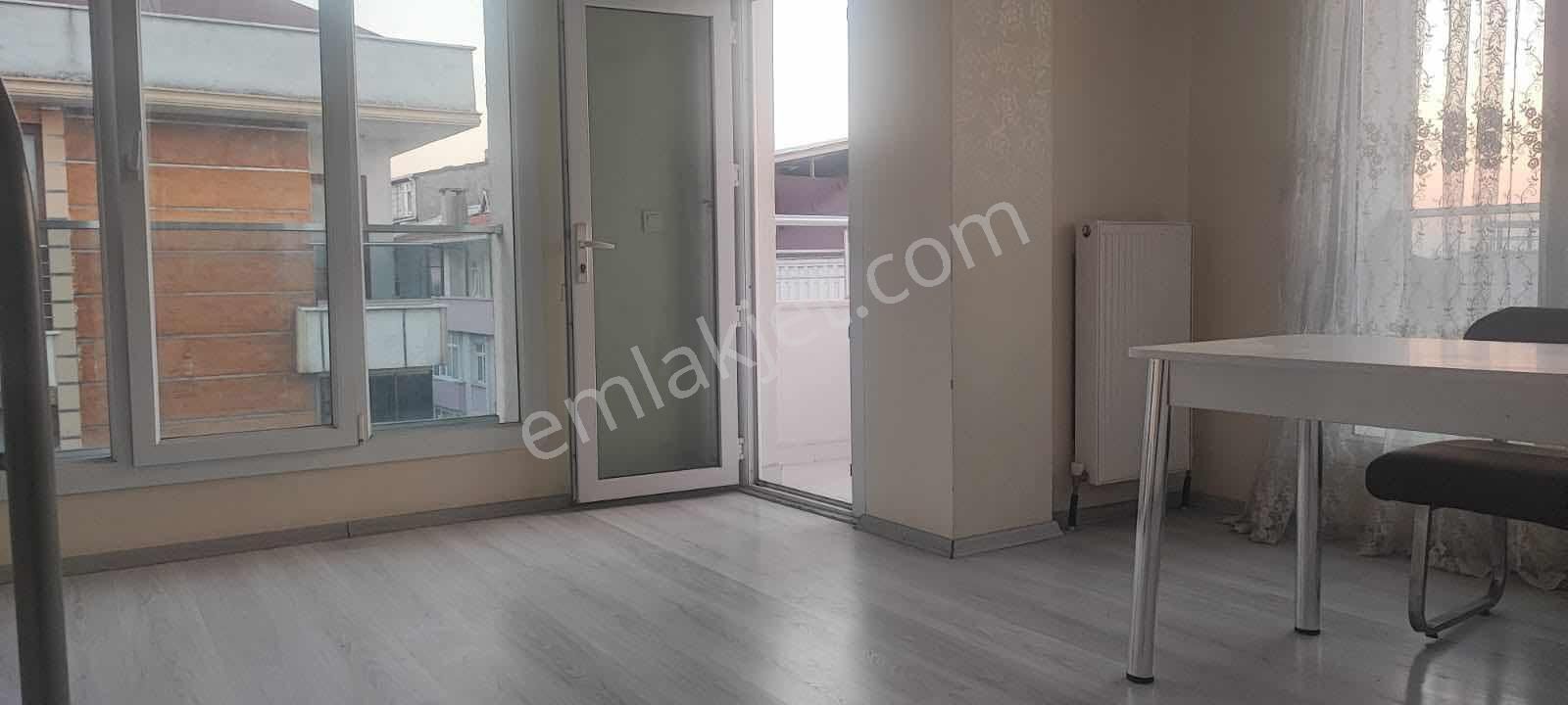 Dubleks Siyavuşpaşada Asansörlü 2015 Yapımı 155m2 4+1 Kombili