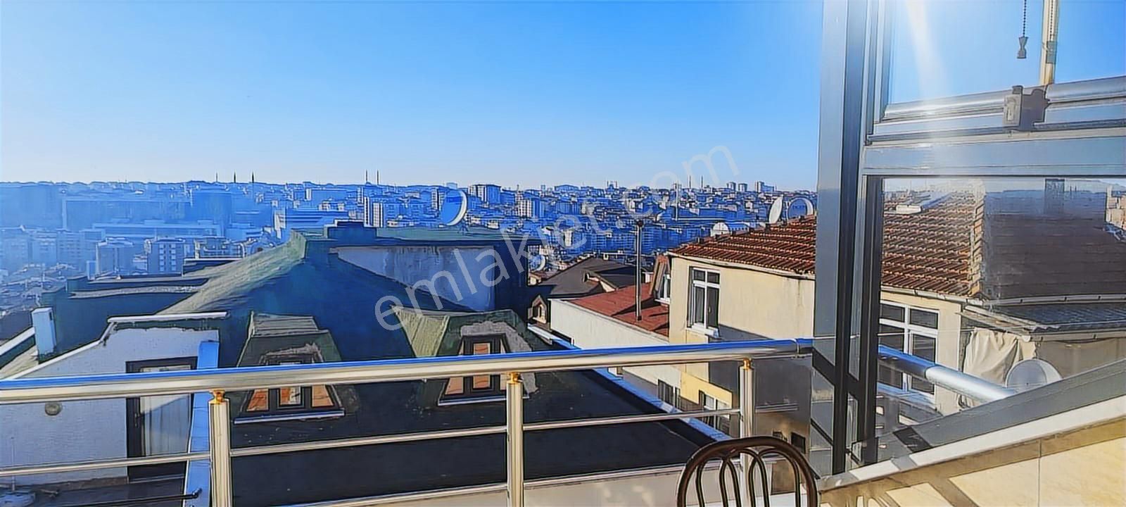 Dubleks Siyavuşpaşada Asansörlü 2015 Yapımı 155m2 4+1 Kombili - Görsel 5