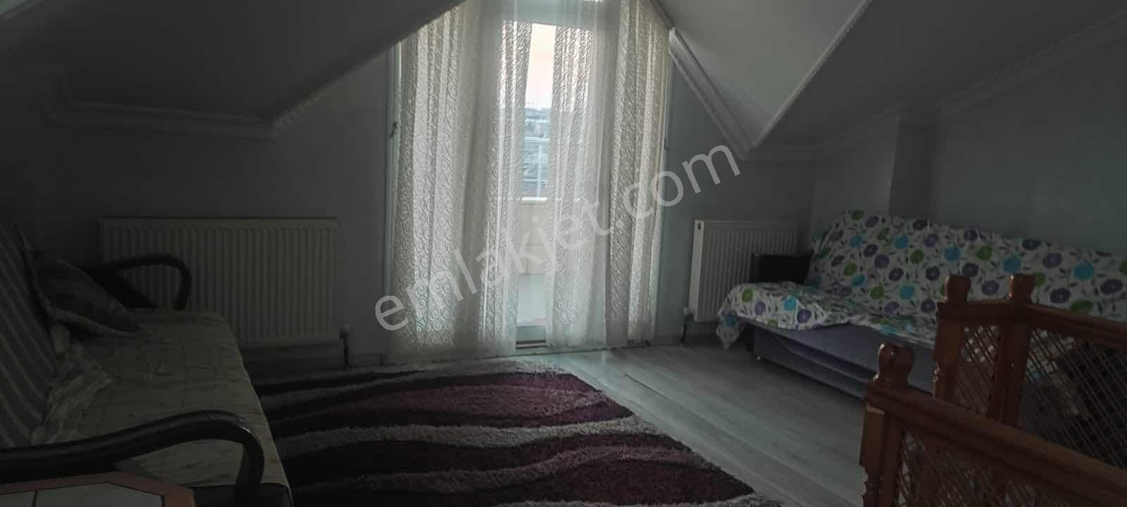 Dubleks Siyavuşpaşada Asansörlü 2015 Yapımı 155m2 4+1 Kombili - Görsel 2