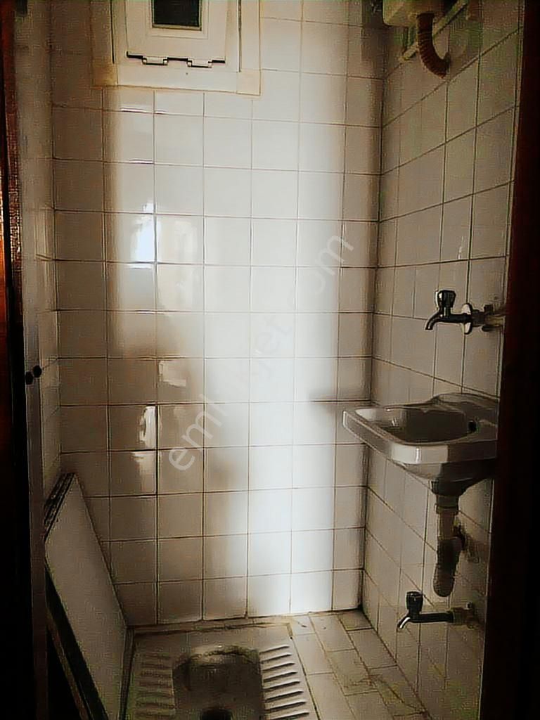 Bakırköy Osmaniye De Yeşilsu Sokak Ta 1.kat 135m2 3+1 Balkonlu - Görsel 13