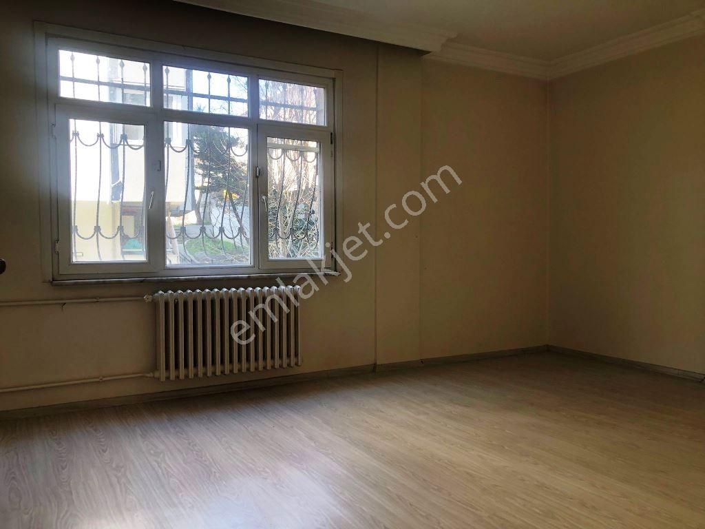 Bakırköy Osmaniye De Yeşilsu Sokak Ta 1.kat 135m2 3+1 Balkonlu - Görsel 11