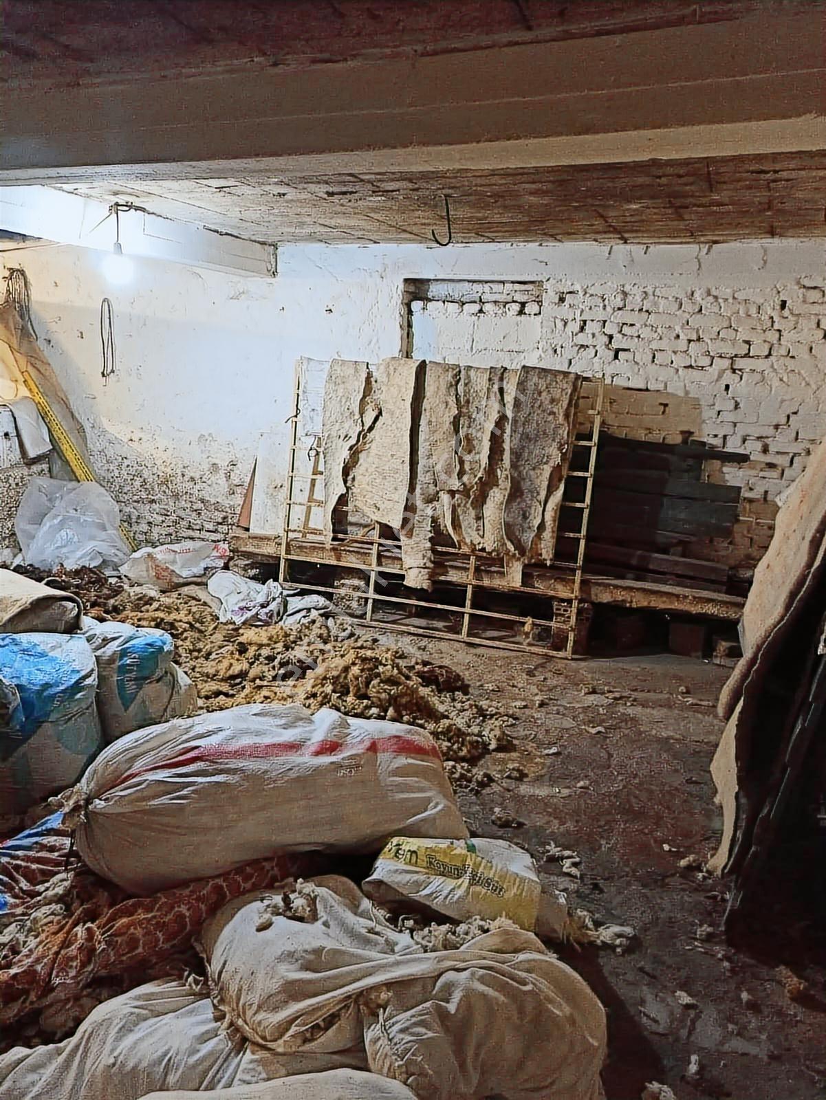 Tenekeciler Çarşısında Ticari+konut İmarlı Satılık Arsa - Görsel 2