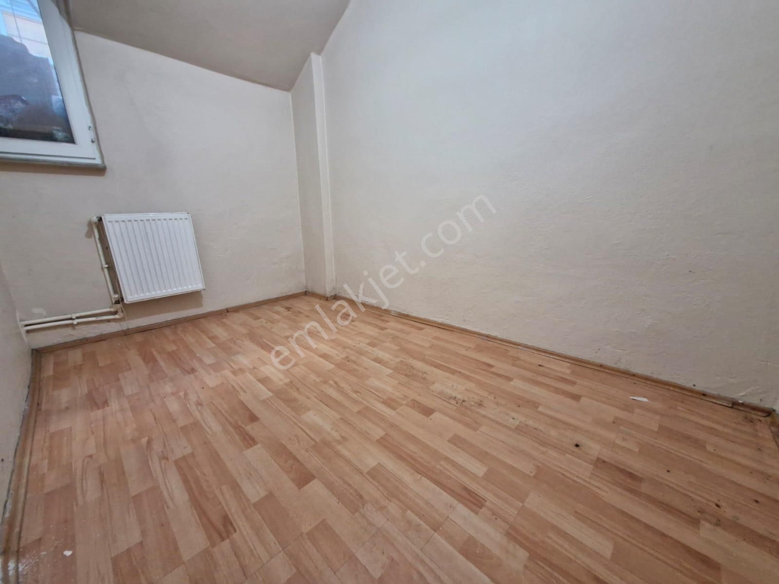 Yıldız Dan Metrobüse Yakın Kaçaksız Kentesele Giricek Bahçe Kat - Görsel 5