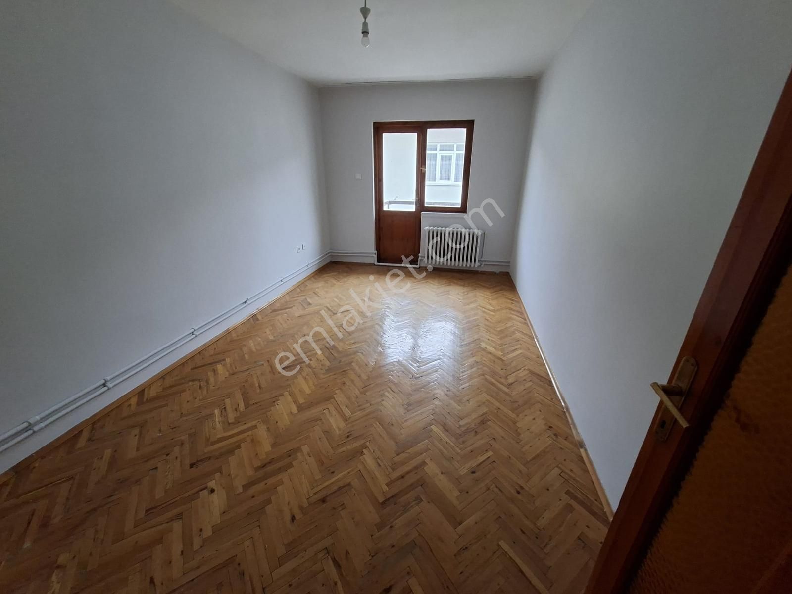 Ahiler Emlaktan Satılık Geniş Merkezde Oturmalık Ve Yatırımlık - Görsel 2