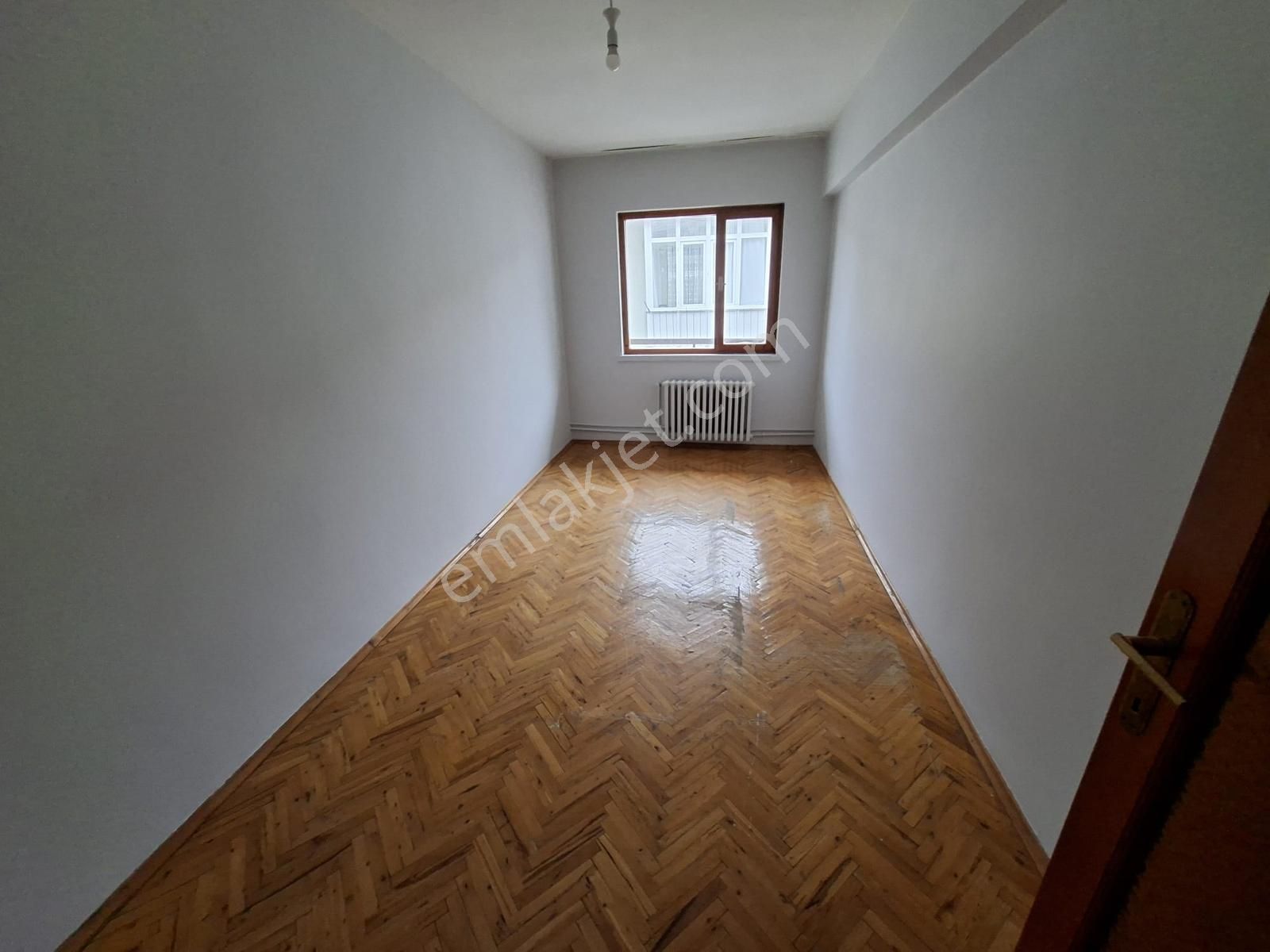 Ahiler Emlaktan Satılık Geniş Merkezde Oturmalık Ve Yatırımlık - Görsel 9