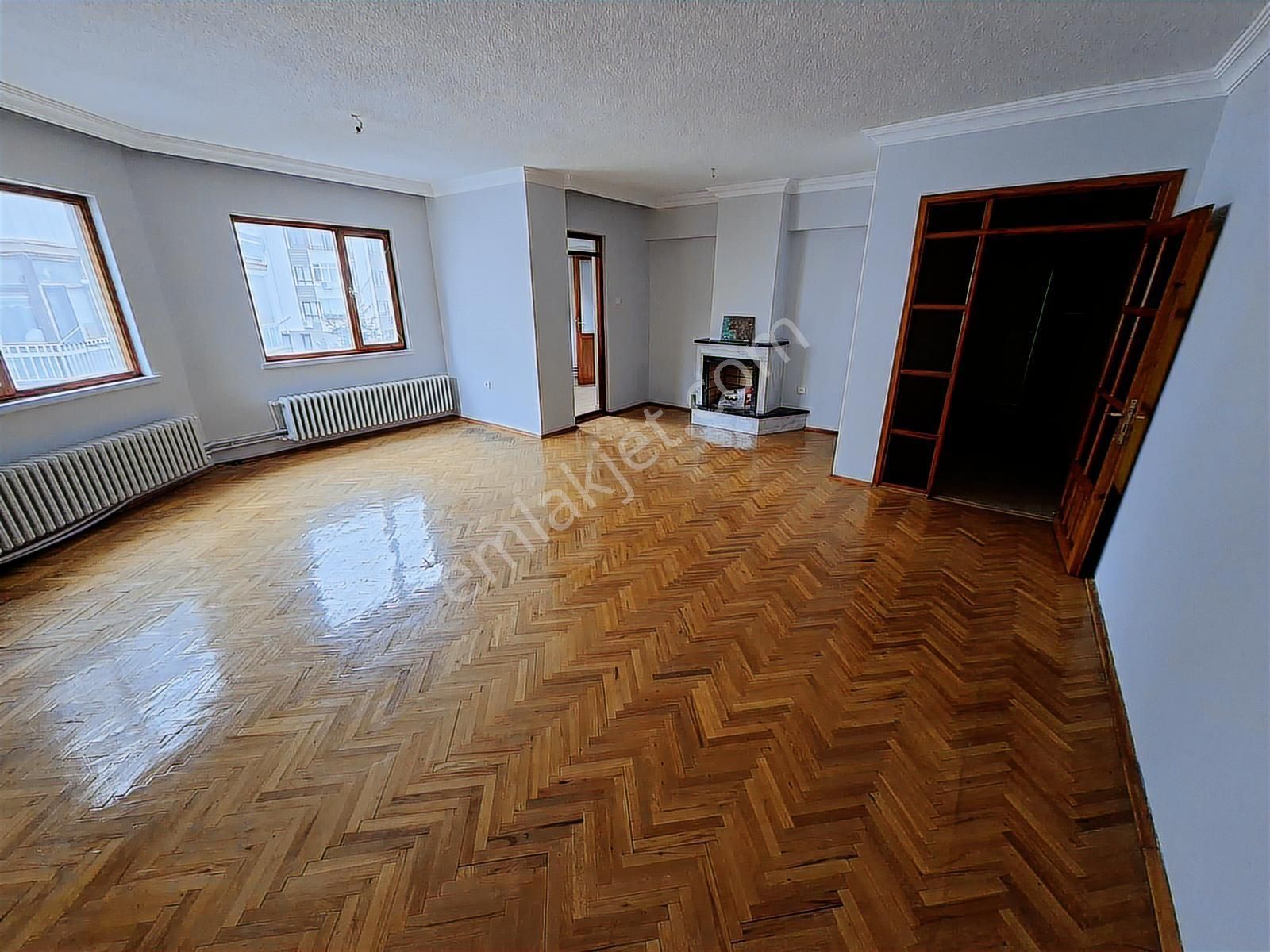 Ahiler Emlaktan Satılık Geniş Merkezde Oturmalık Ve Yatırımlık - Görsel 21