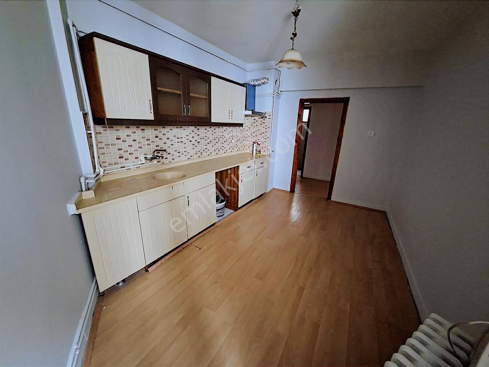 Ahiler Emlaktan Satılık Geniş Merkezde Oturmalık Ve Yatırımlık - Görsel 22