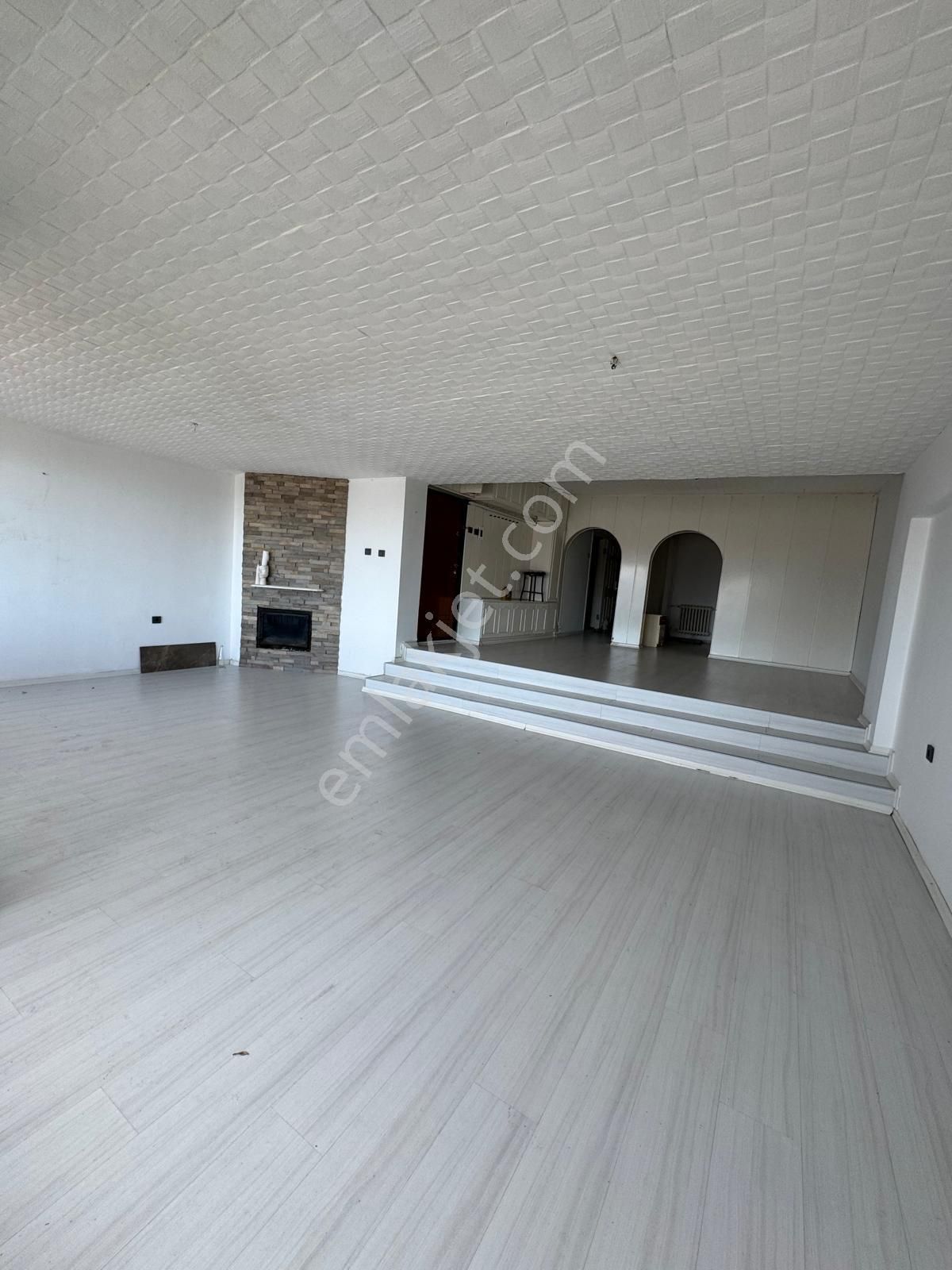 Çekirge Selvili Caddede Site İçi Kiralık 3+1 Daire - Görsel 12