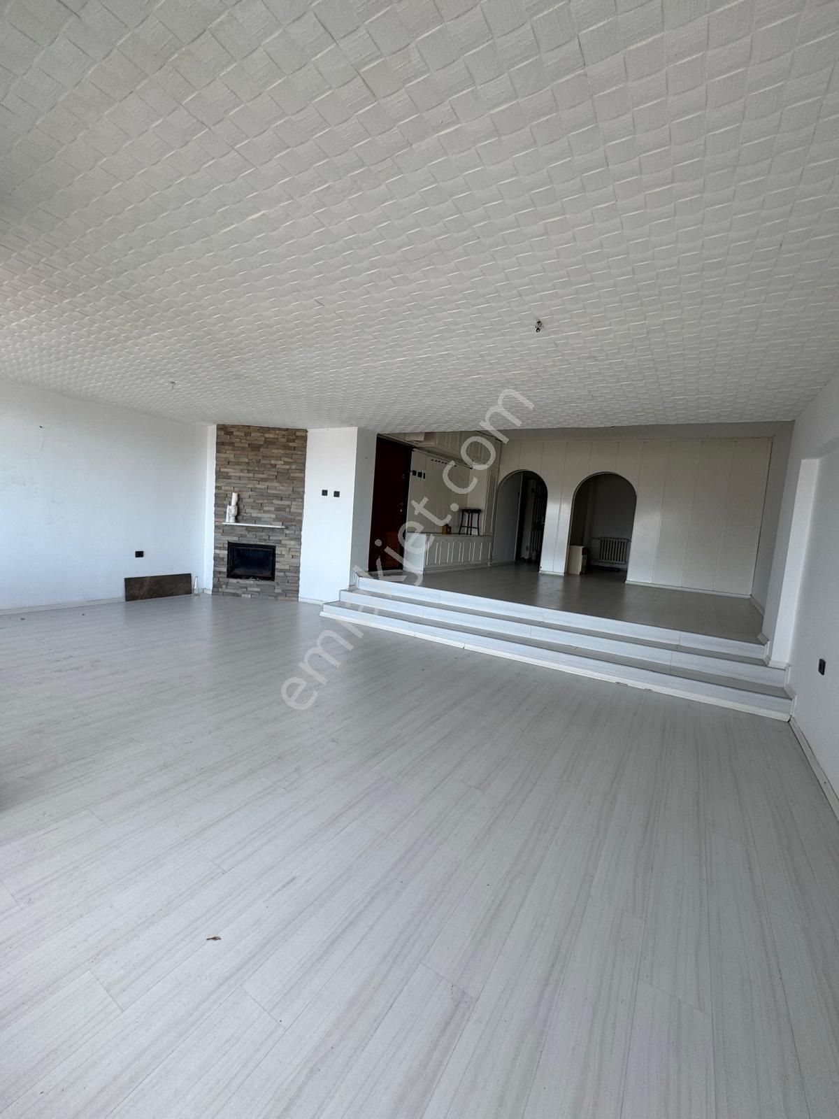 Çekirge Selvili Caddede Site İçi Kiralık 3+1 Daire - Görsel 11