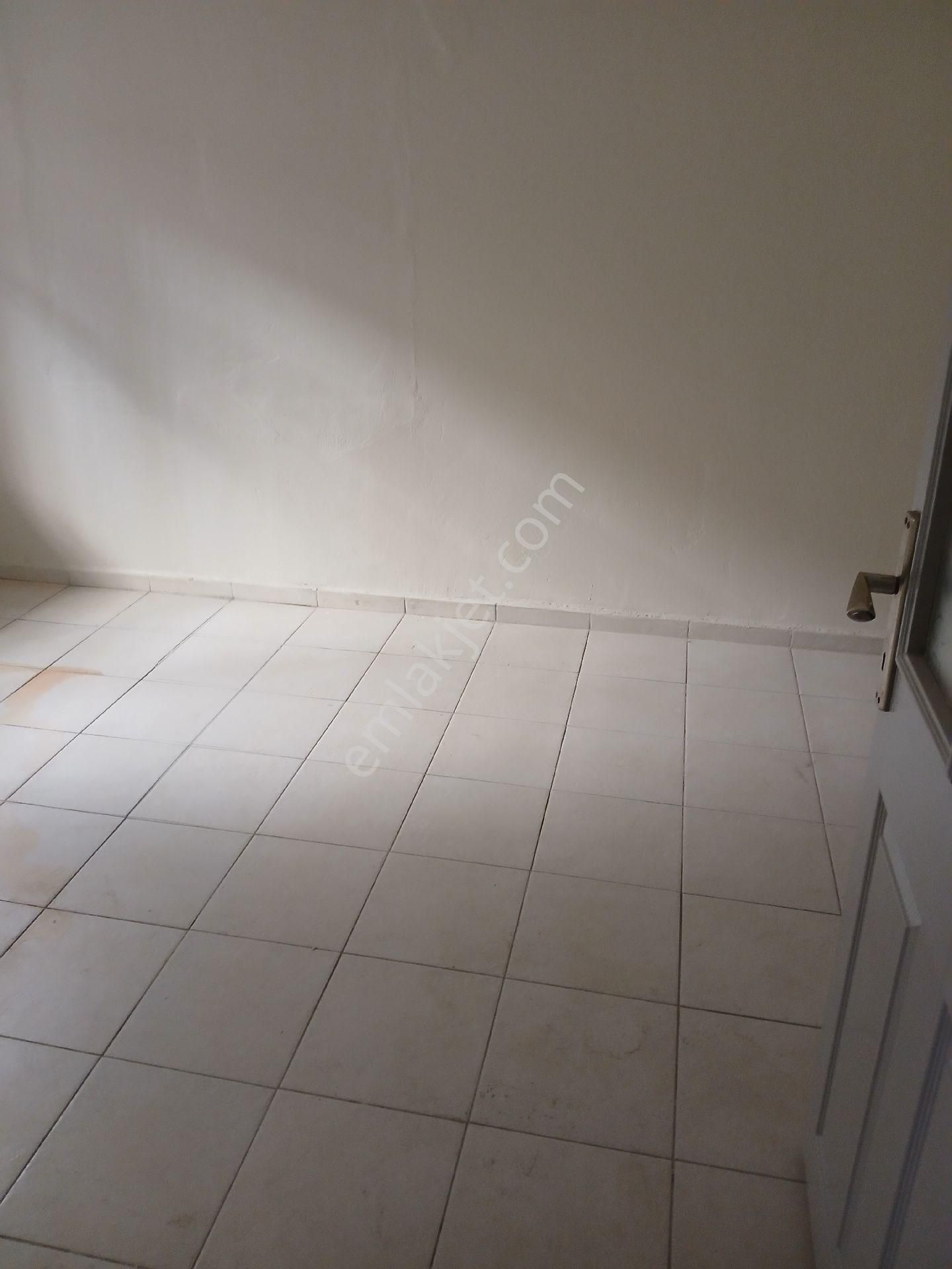 Karabağlar Sariyer Mah Kiralik Daire Merkezi Yerde Durakları Yakin Alişverisi Yakin - Görsel 12