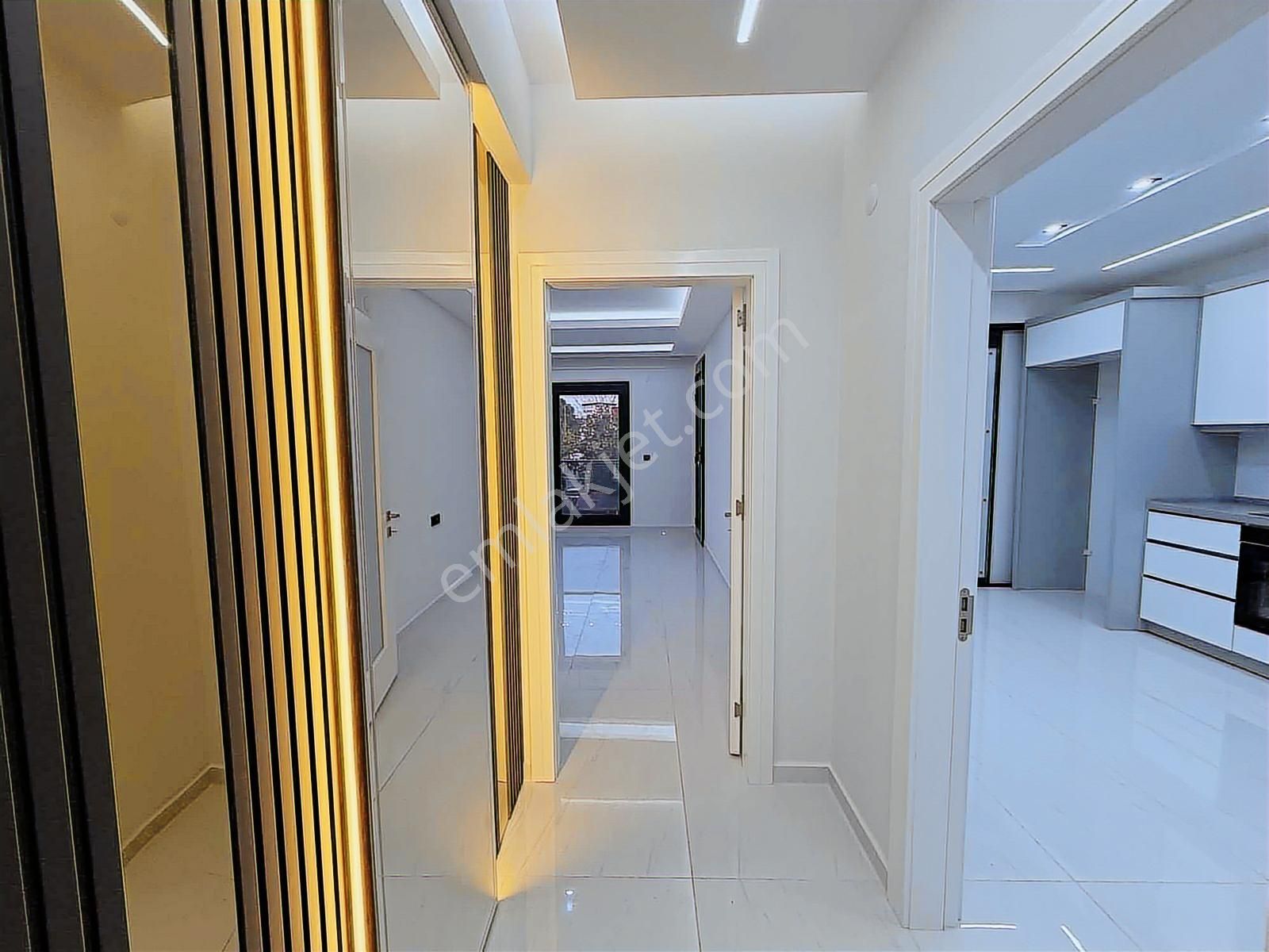 Uygan'dan Muratbey Mah. 2+1 120m² İzban Dibi Ultra Lüx Arakat