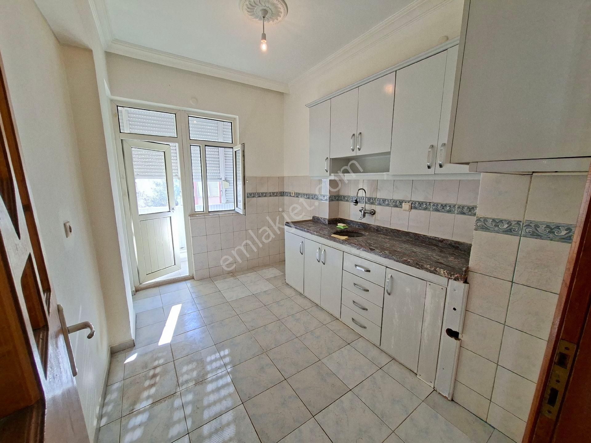 Satılık Gündoğdu Mh Carfursa Kavşağında 2+1 Daire 2 Kat 90 M2 Yol Cephe Ofis Olarakta Kullan - Görsel 7