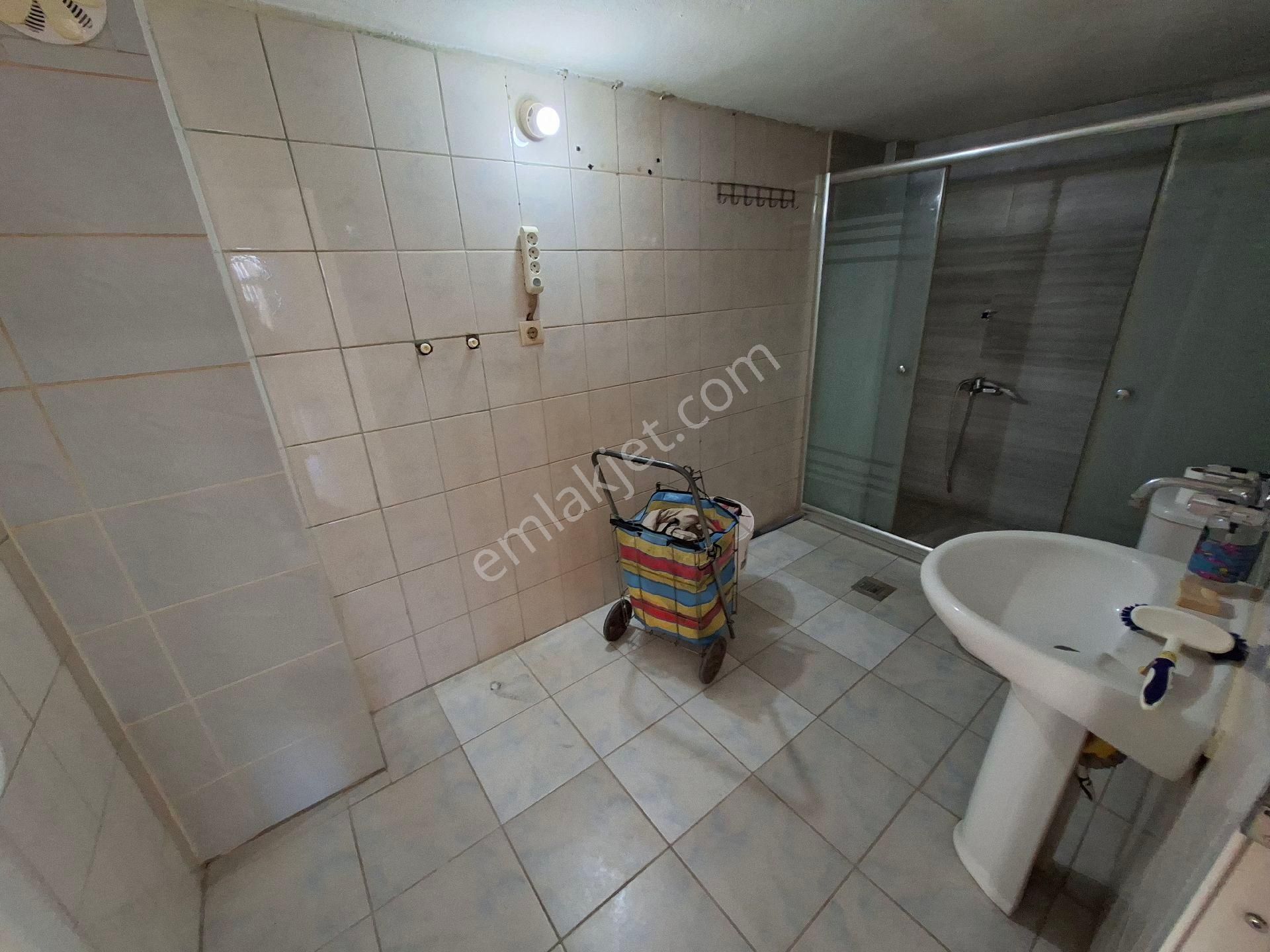 Satılık Gündoğdu Mh Carfursa Kavşağında 2+1 Daire 2 Kat 90 M2 Yol Cephe Ofis Olarakta Kullan - Görsel 11