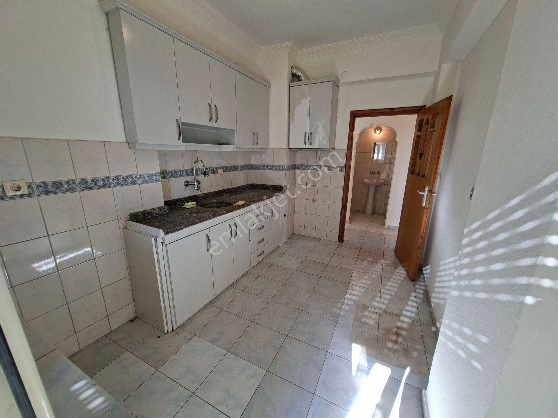 Satılık Gündoğdu Mh Carfursa Kavşağında 2+1 Daire 2 Kat 90 M2 Yol Cephe Ofis Olarakta Kullan - Görsel 9