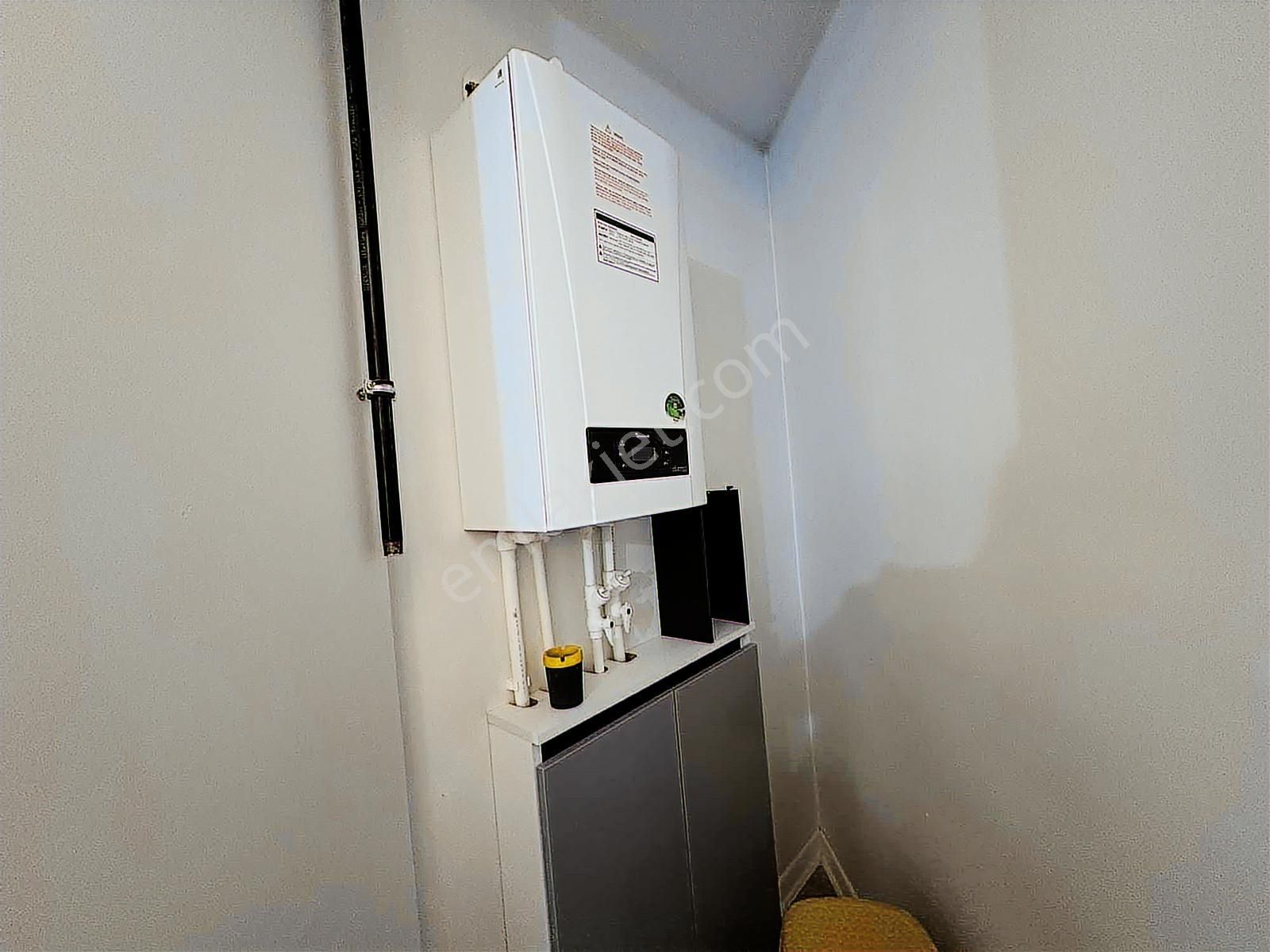 Alaçatı'dan İncek'te Otobüs Bulvar Market Sağlık Ocağı Yakını1+1 - Görsel 5