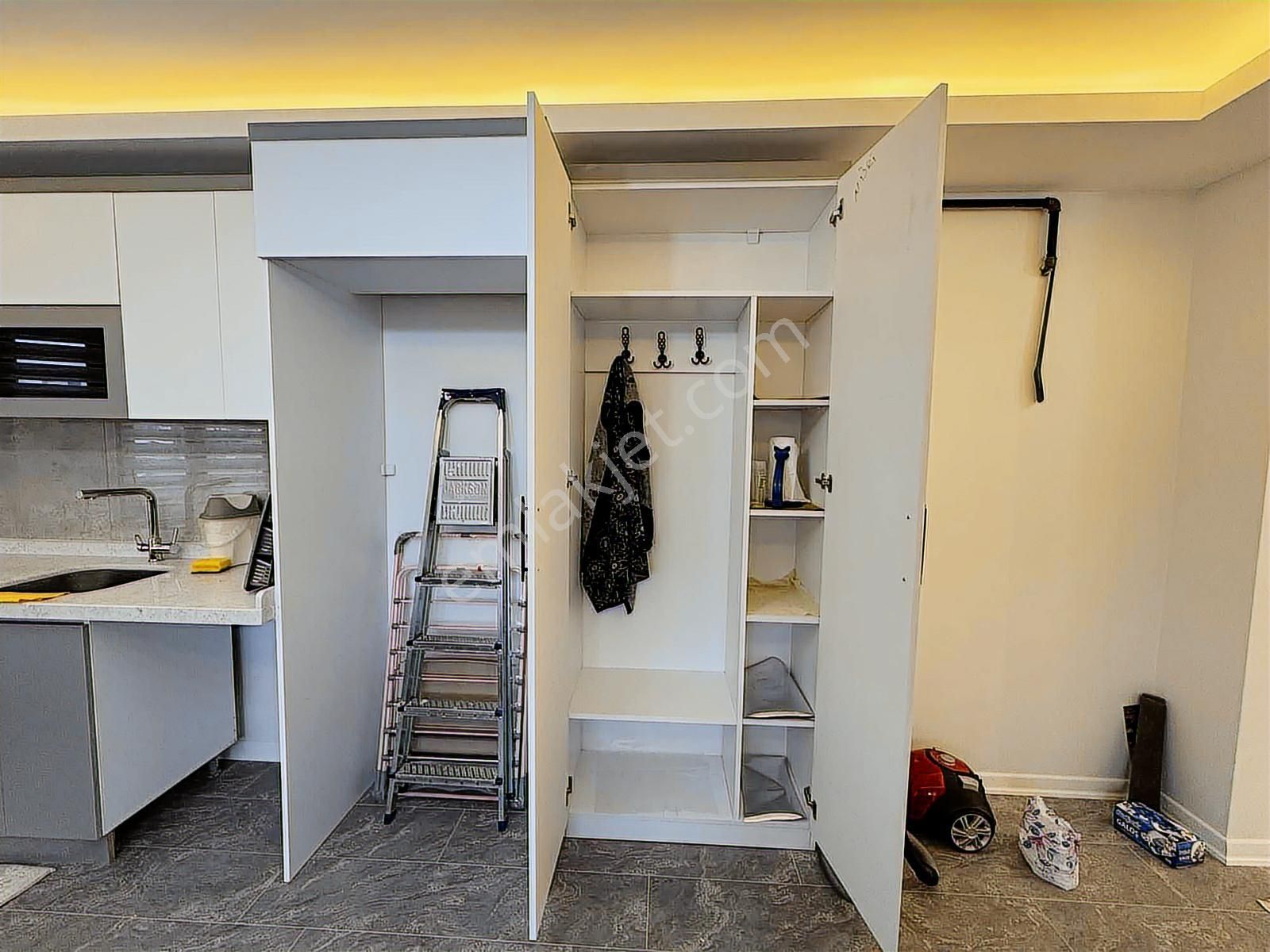 Alaçatı'dan İncek'te Otobüs Bulvar Market Sağlık Ocağı Yakını1+1 - Görsel 17