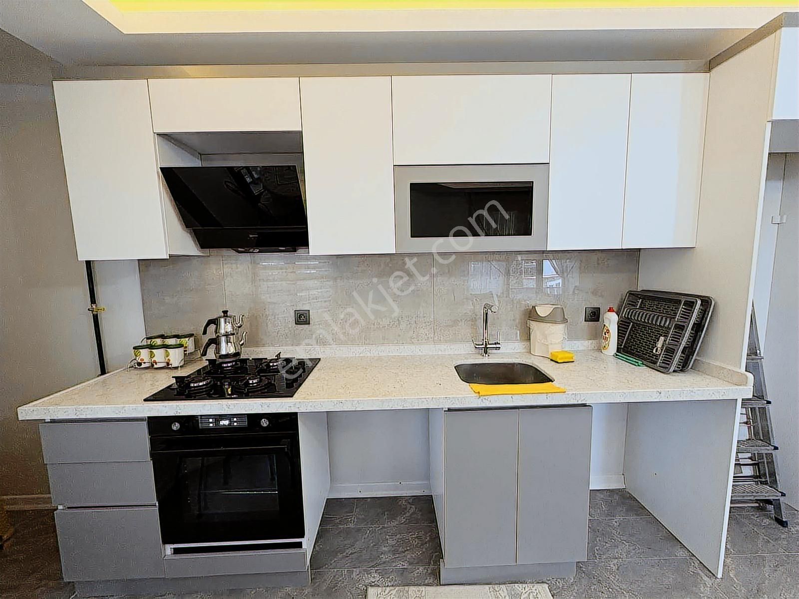 Alaçatı'dan İncek'te Otobüs Bulvar Market Sağlık Ocağı Yakını1+1 - Görsel 18