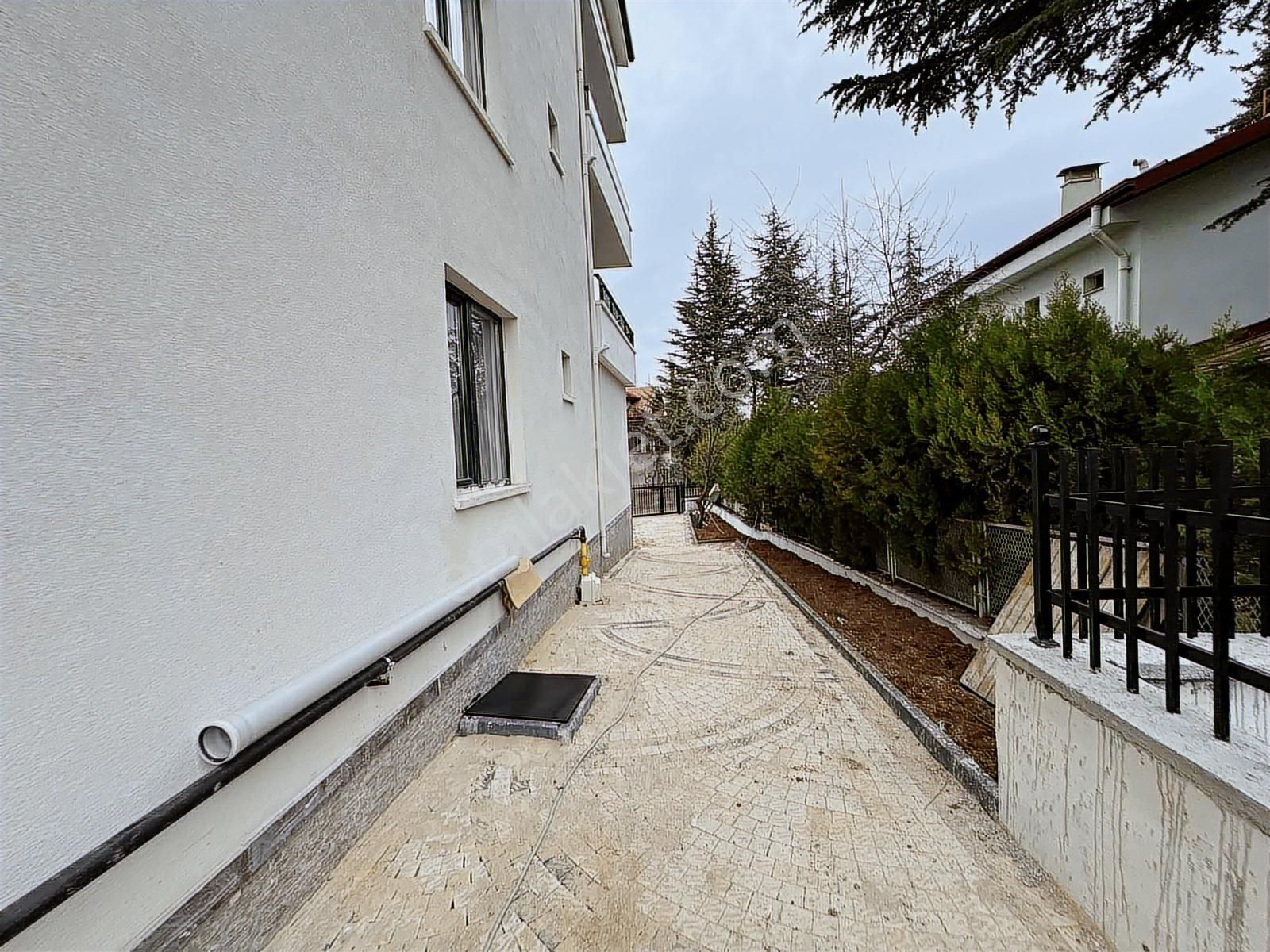 Alaçatı'dan İncek'te Otobüs Bulvar Market Sağlık Ocağı Yakını1+1 - Görsel 21