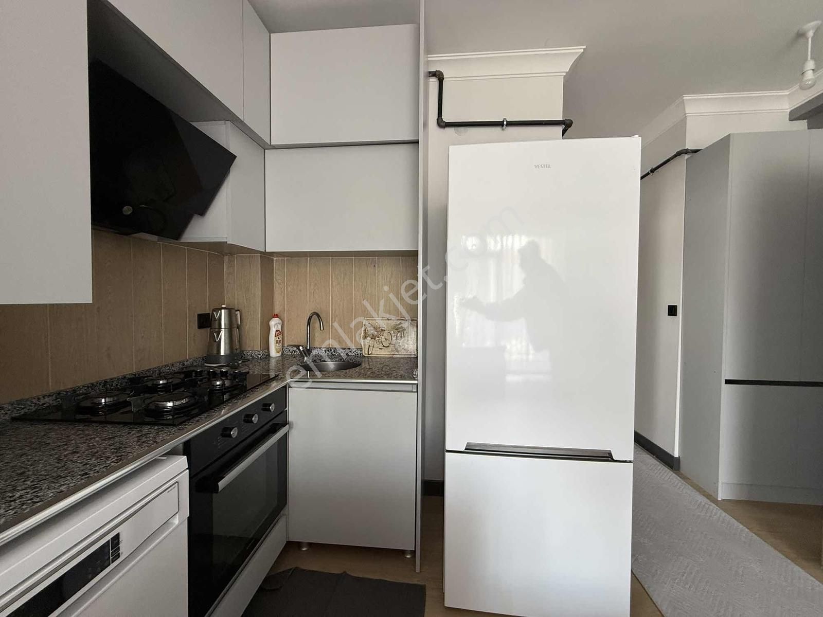 Alaçatı'dan/ara Kat/fiber Altyapı/yerden Isıtma/sıfır Eşyalı 1+1 - Görsel 21