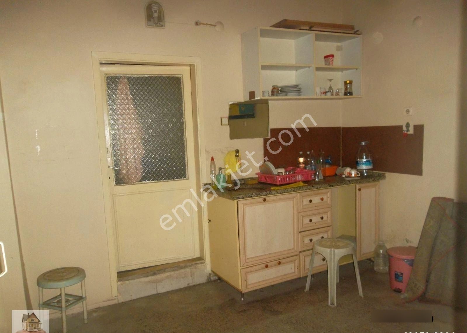 Üçyol Metroya Çok Yakın 30 M2 Wc Ve Mutfaklı Dükkan - Görsel 2