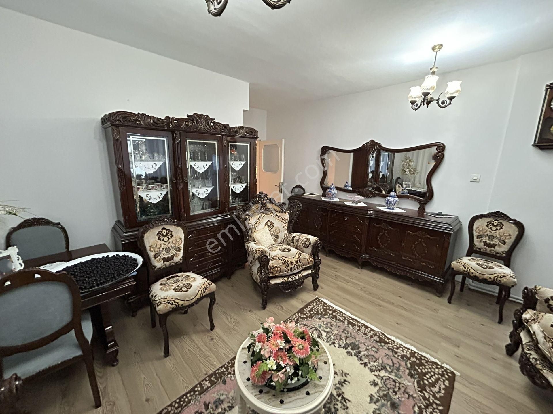 Paşabayırda Anacadde Üzeri Migros Karşısı Kardelen Sitesinde Otoparklı 3+1 Satılık Daire - Görsel 3
