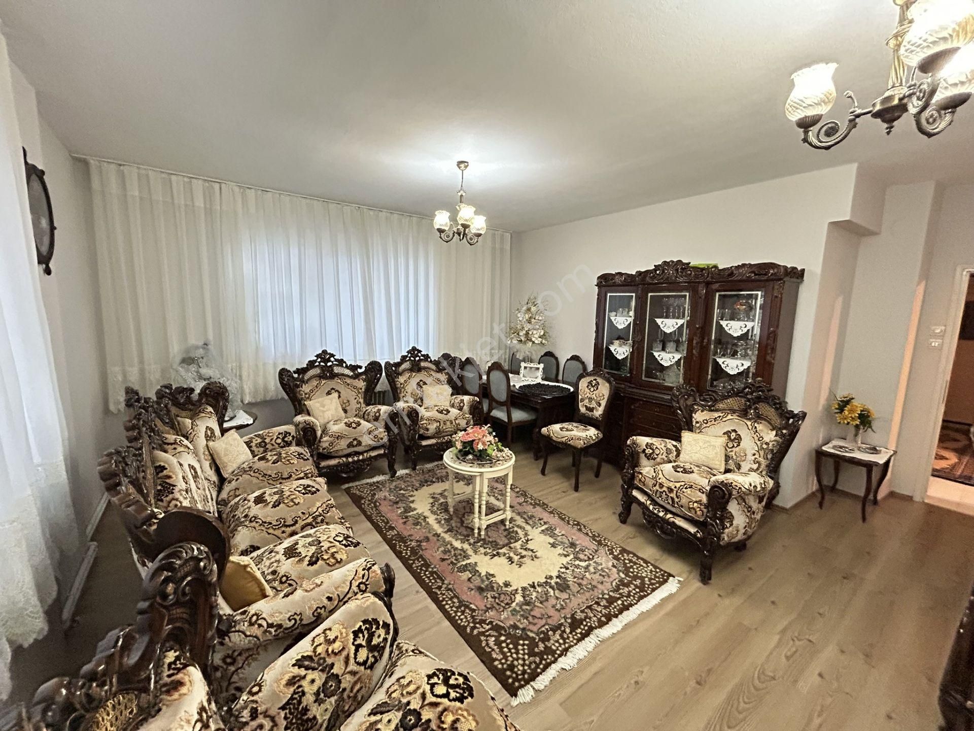 Paşabayırda Anacadde Üzeri Migros Karşısı Kardelen Sitesinde Otoparklı 3+1 Satılık Daire - Görsel 2