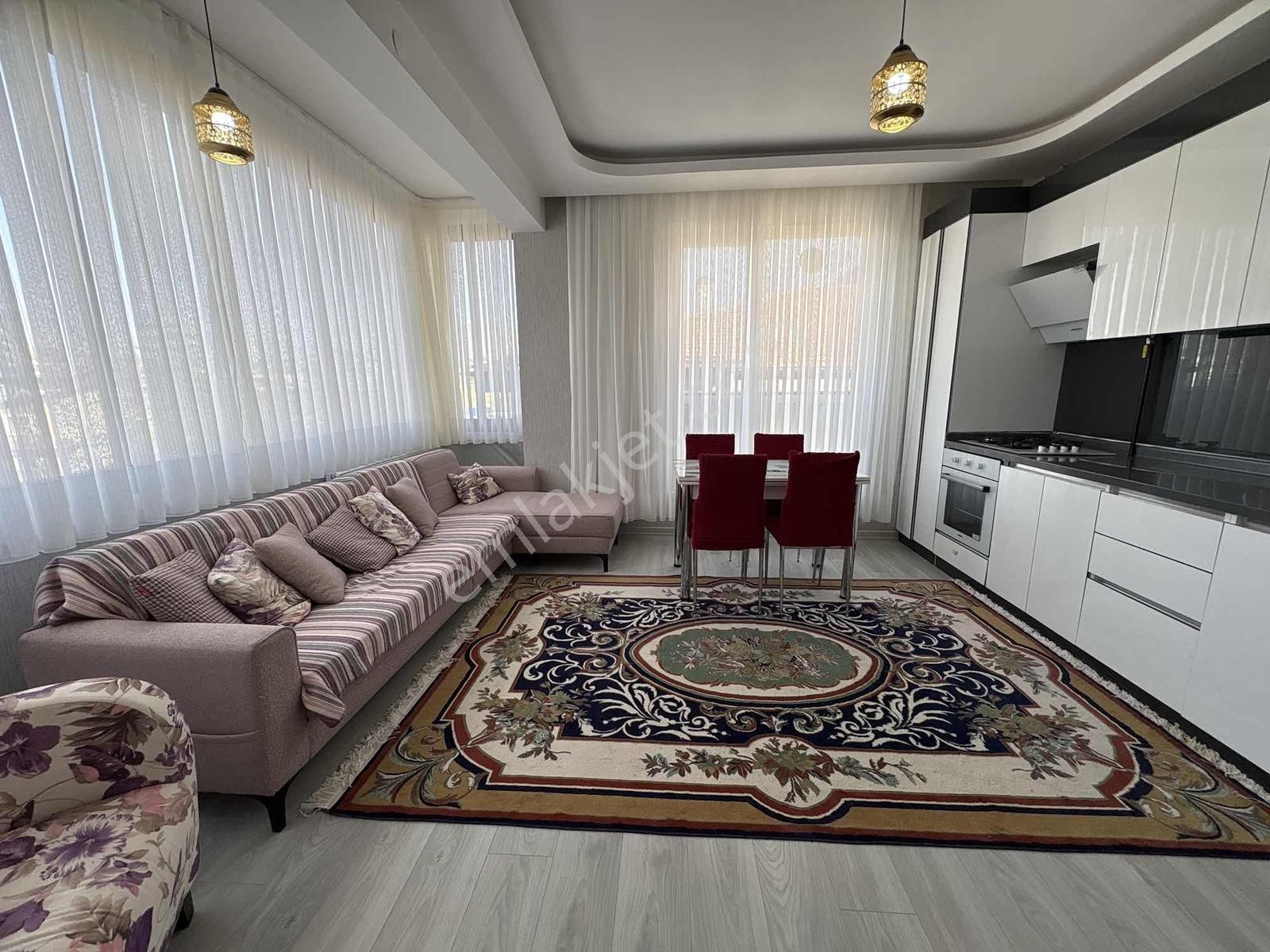 Alaçatı'dan İncek'te Ara Kat Sağlık Ocağı Bulvar Market Yanı 1+1 - Görsel 3