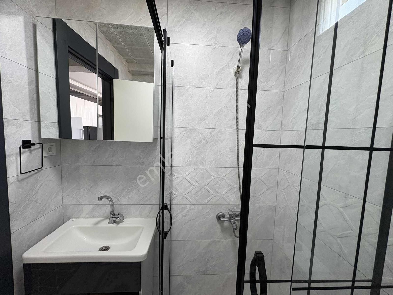 Alaçatı'dan İncek'te Ara Kat Sağlık Ocağı Bulvar Market Yanı 1+1 - Görsel 15