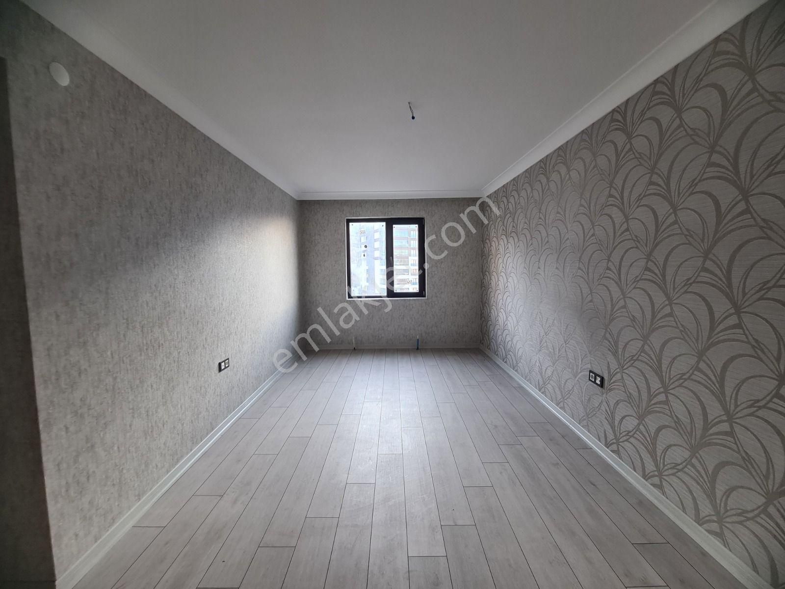 Ayvalı'da Çift Bloklu Sitede Cadde Üzeri 13.katta Sıfır 4+1 - Görsel 32