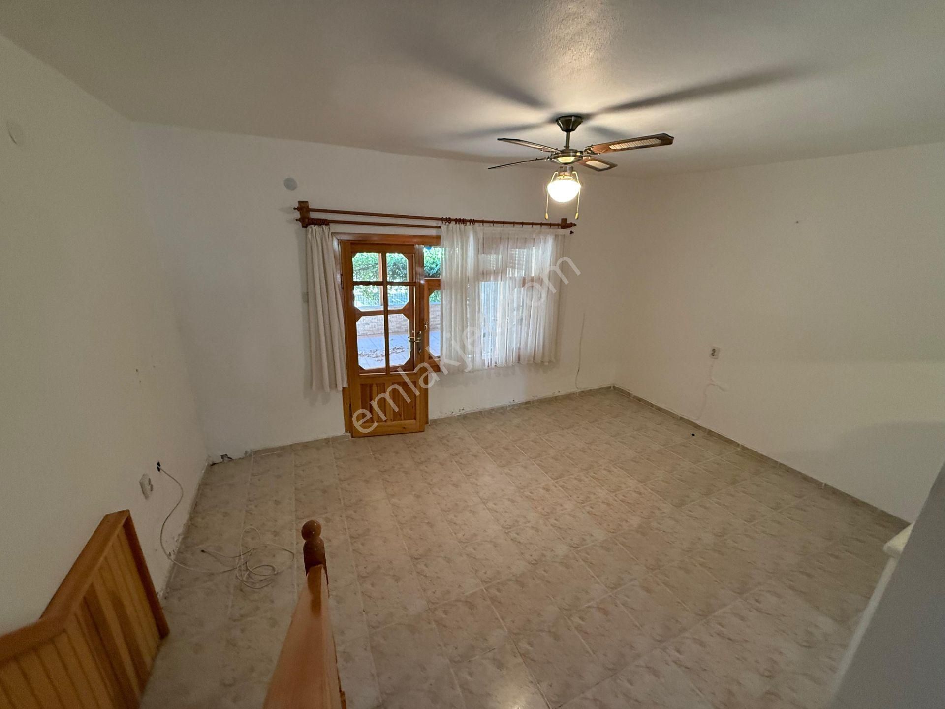 İzmir Dikili Salihleraltı Halk Eğitimciler Sitesi Satılık Villa - Görsel 27