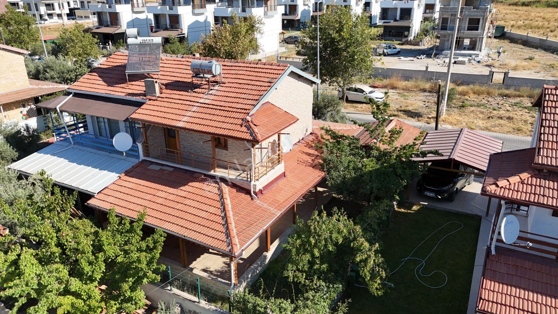 İzmir Dikili Salihleraltı Halk Eğitimciler Sitesi Satılık Villa - Görsel 35