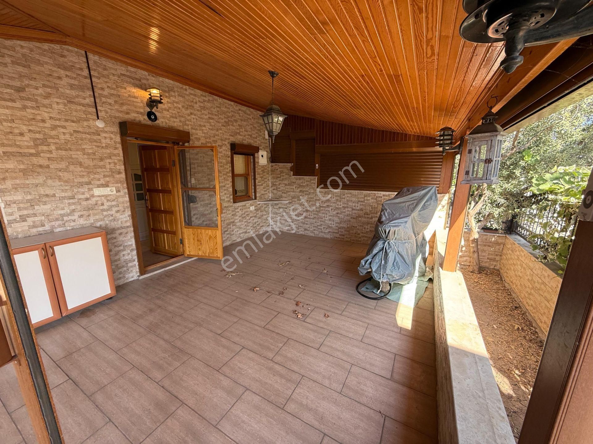 İzmir Dikili Salihleraltı Halk Eğitimciler Sitesi Satılık Villa - Görsel 31