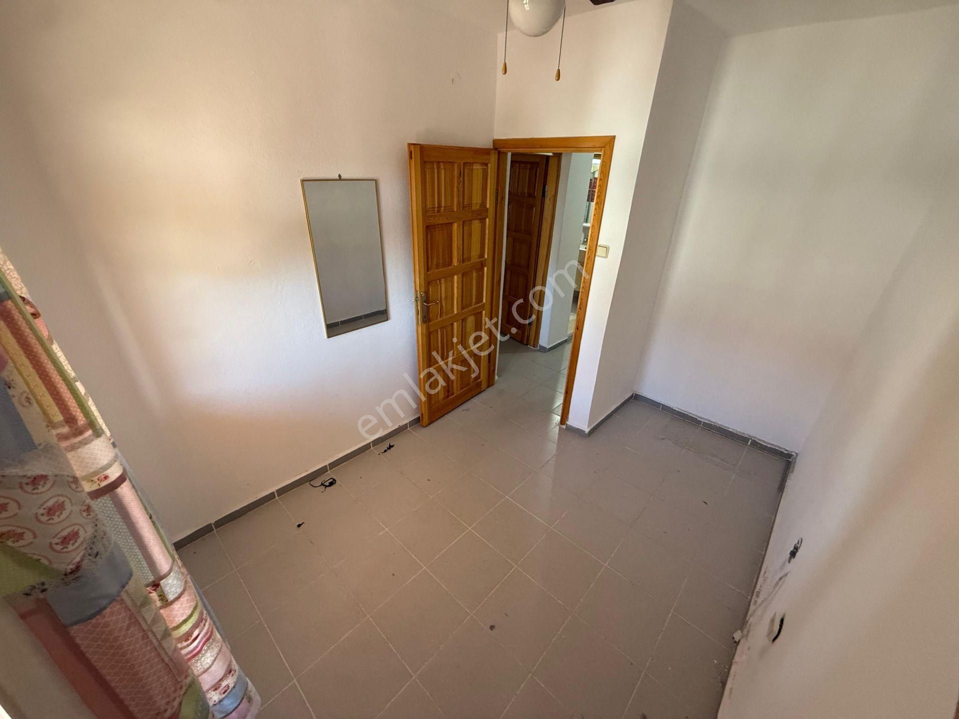 İzmir Dikili Salihleraltı Halk Eğitimciler Sitesi Satılık Villa - Görsel 22