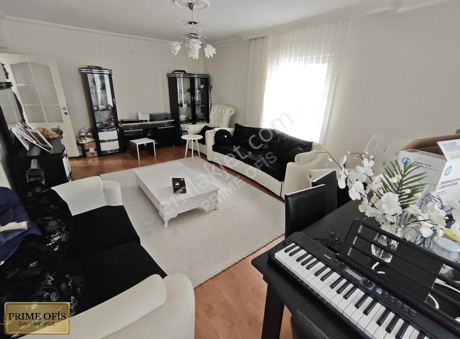 İncirli Mah.de Cadde Yakını, Bağımsız, İçi Yapılı 3+1 Daire