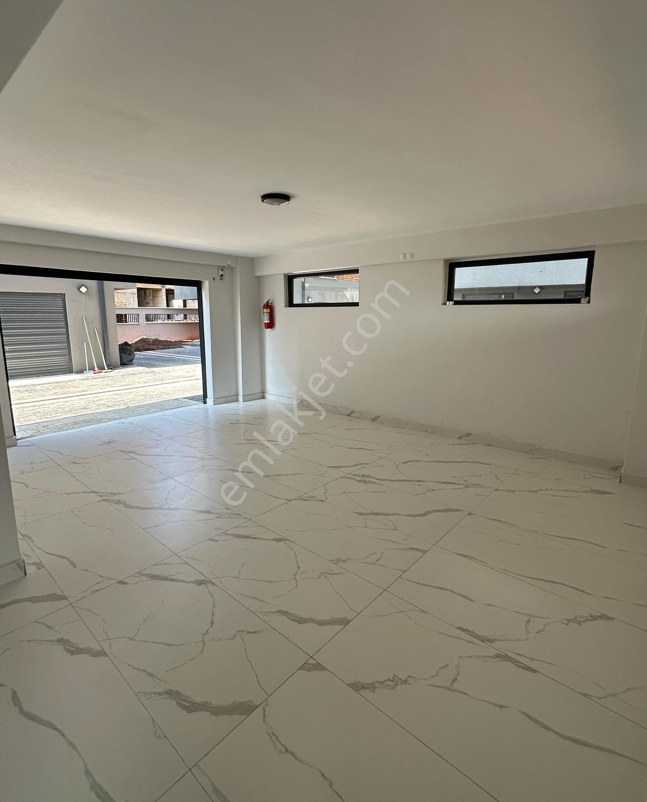 Bess'den Sazova Mahallesinde Site İçerisinde Satılık 4+1 Villa - Görsel 18