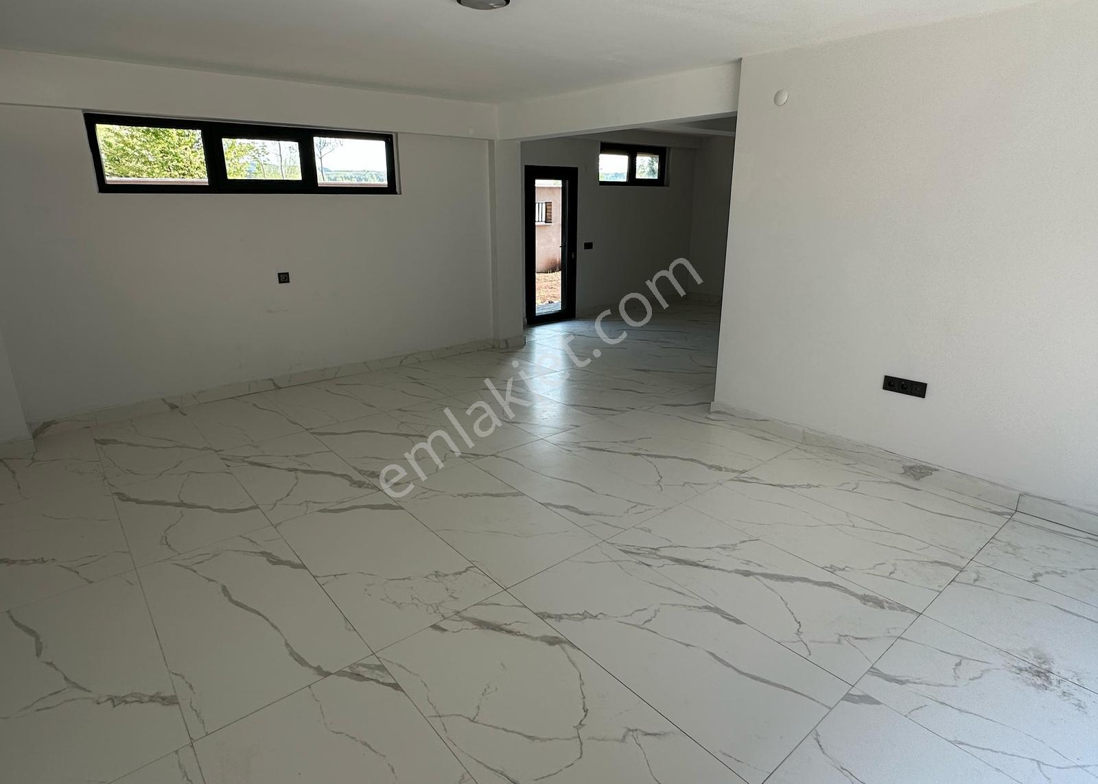 Bess'den Sazova Mahallesinde Site İçerisinde Satılık 4+1 Villa - Görsel 9