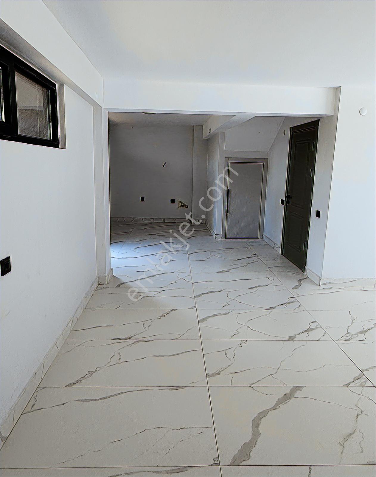 Bess'den Sazova Mahallesinde Site İçerisinde Satılık 4+1 Villa - Görsel 8