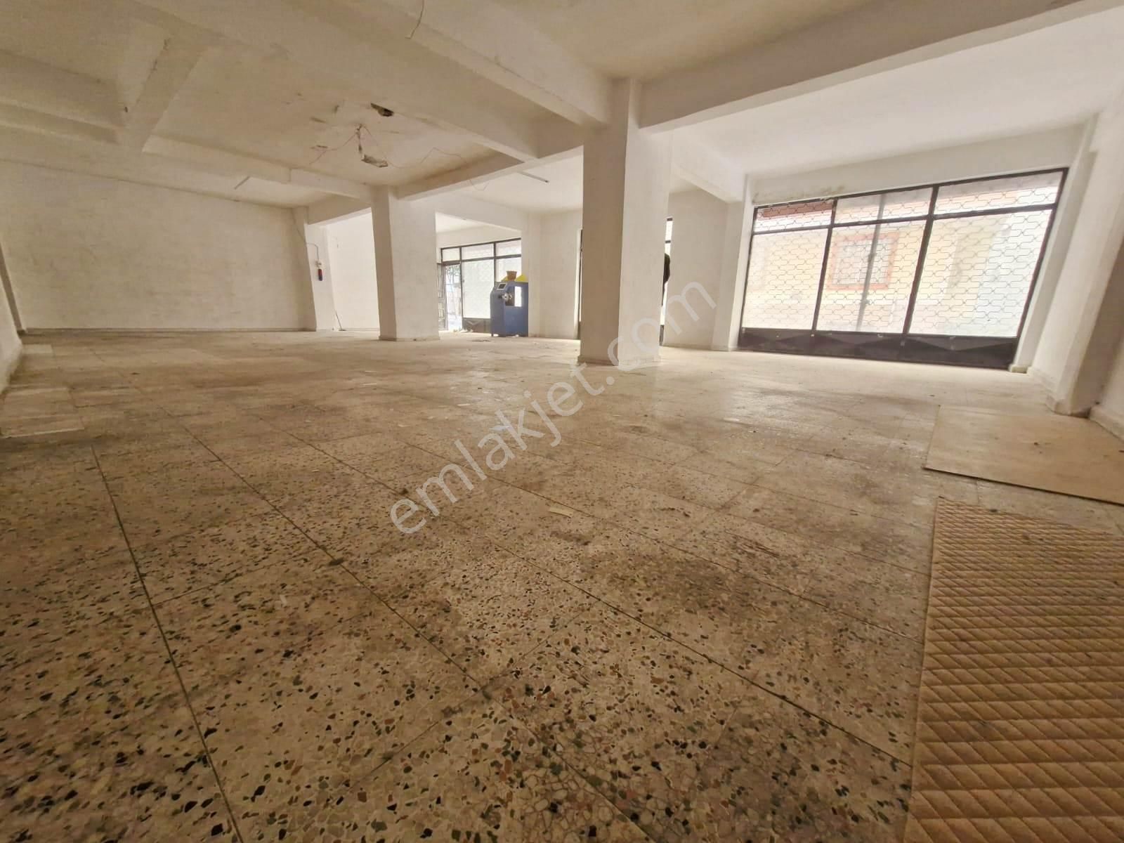 Fatih Emlaktan Çakmak Durağı Yakını 180 Metrekare Dükkan - Görsel 10