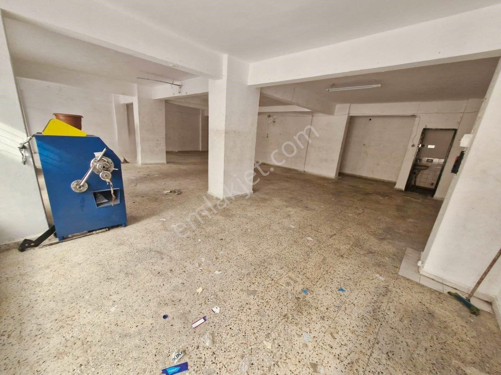 Fatih Emlaktan Çakmak Durağı Yakını 180 Metrekare Dükkan - Görsel 7