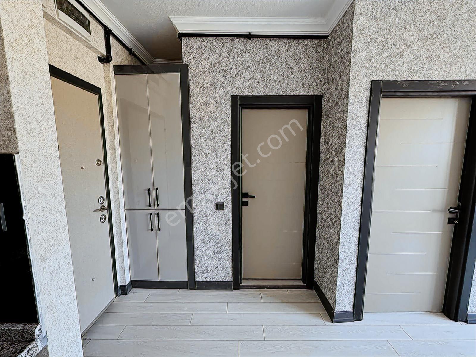 Alaçatıdan İncekte Ara Katta 2.kat, Şık Dizaynlı Kiralık 1+1 - Görsel 8